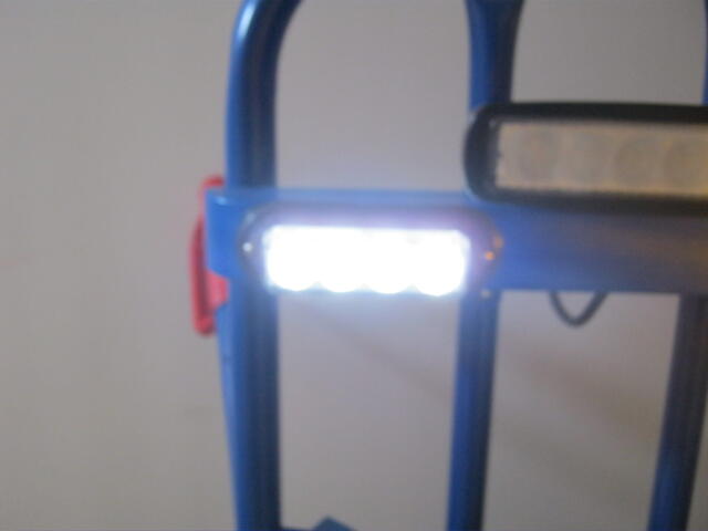 Strobo led / flashing white leds 4x 2 watt 12 & 24 Volt