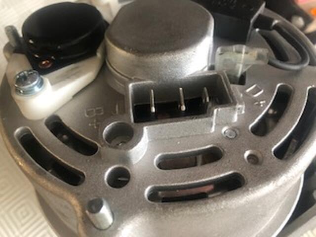 Nieuwe alternator en ombouw kit 